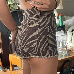 Tiger stripped Jean shorts